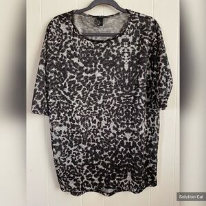 H&M Blouse Women's Medium Black & Silver Leopard Print Travelers